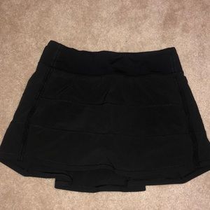 Lululemon ruffle skirt